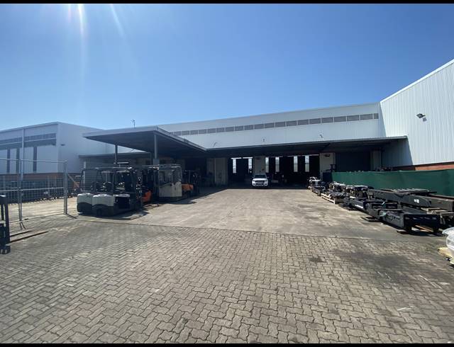 3,254M² WAREHOUSE TO LET IN RIVERHORSE VALLEY